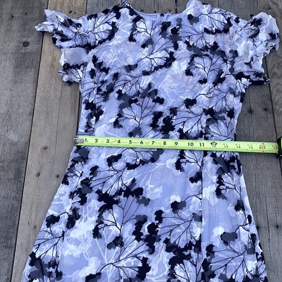 Gently Used Eli’s Tahari Yonica Flutter Sleeve Floral Print Silk Dress - Picture 7 of 16